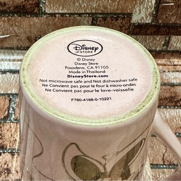 Disney Minnie Mouse Ceramic Mug 6” tall - Picture 7 of 8